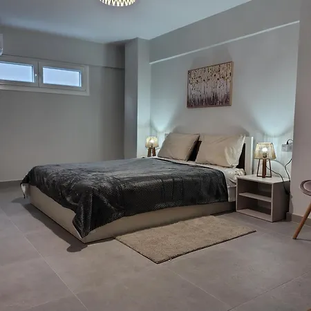 Konstantinos Loft سيرس